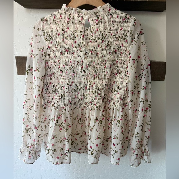 Francesca’s|Mi Ami White Ditsy Floral Smocked Blouse, long sleeve in peplum••NWT - Picture 6 of 10